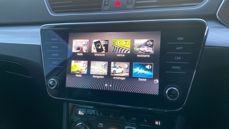 Skoda Superb 1.4 TSI iV SE Technology DSG 5dr Estate